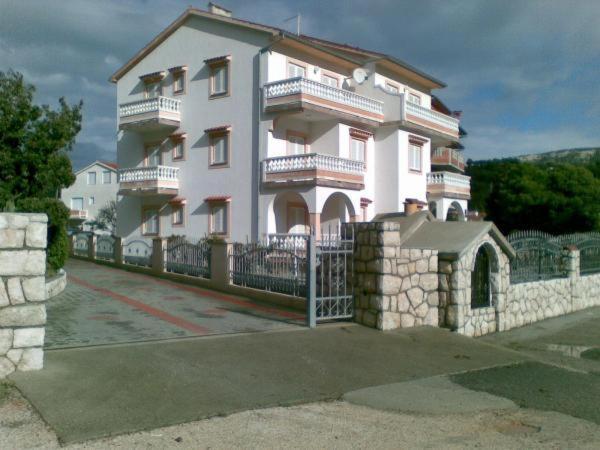 Apartmani Ruzarija Rab Town Kültér fotó