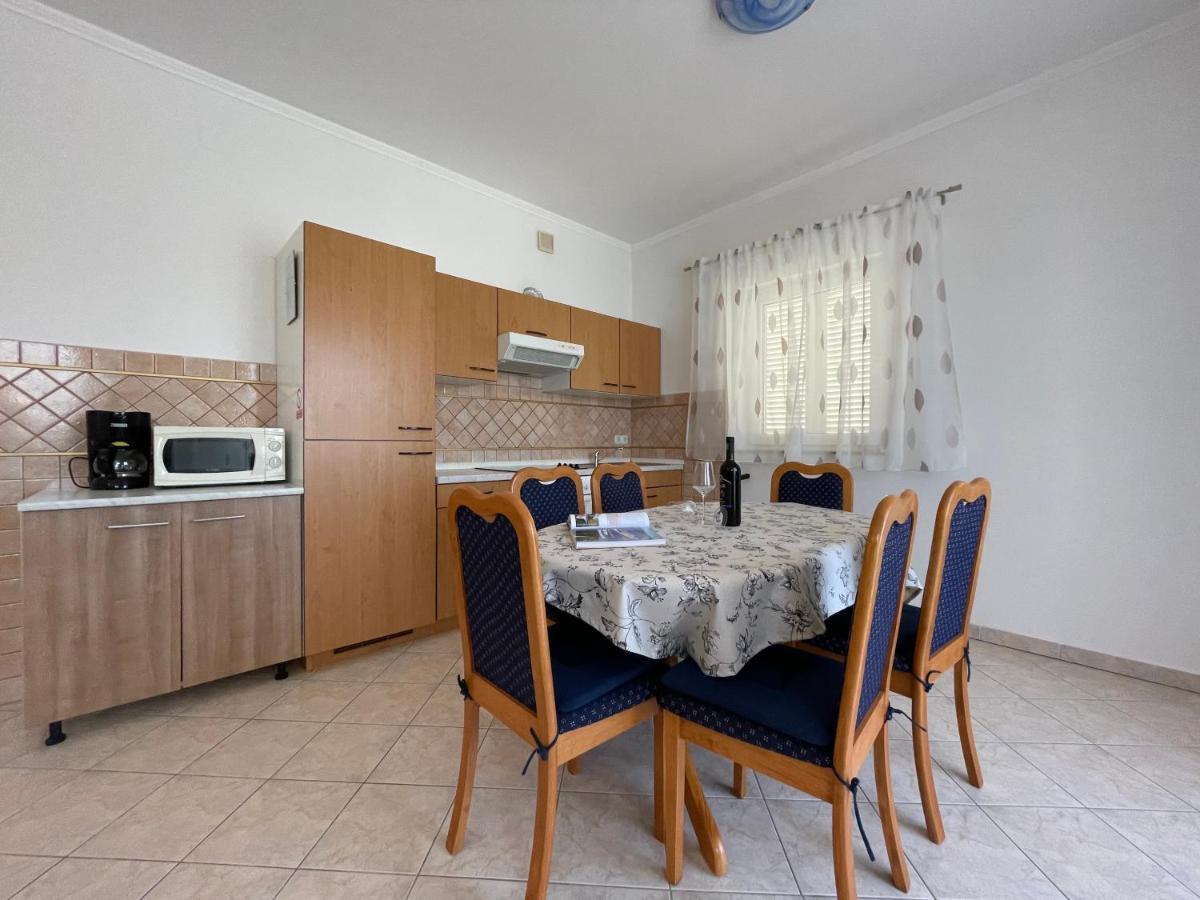 Apartmani Ruzarija Rab Town Kültér fotó