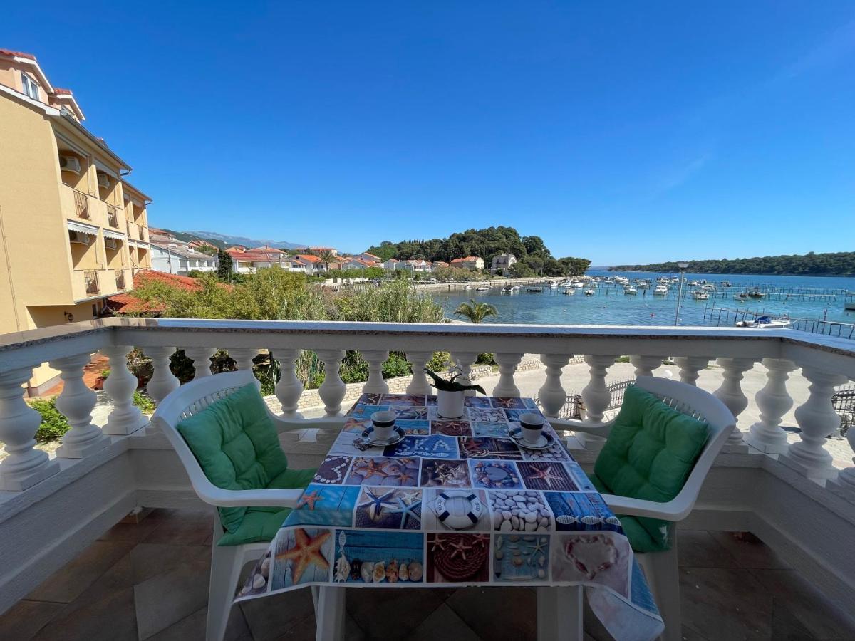 Apartmani Ruzarija Rab Town Kültér fotó