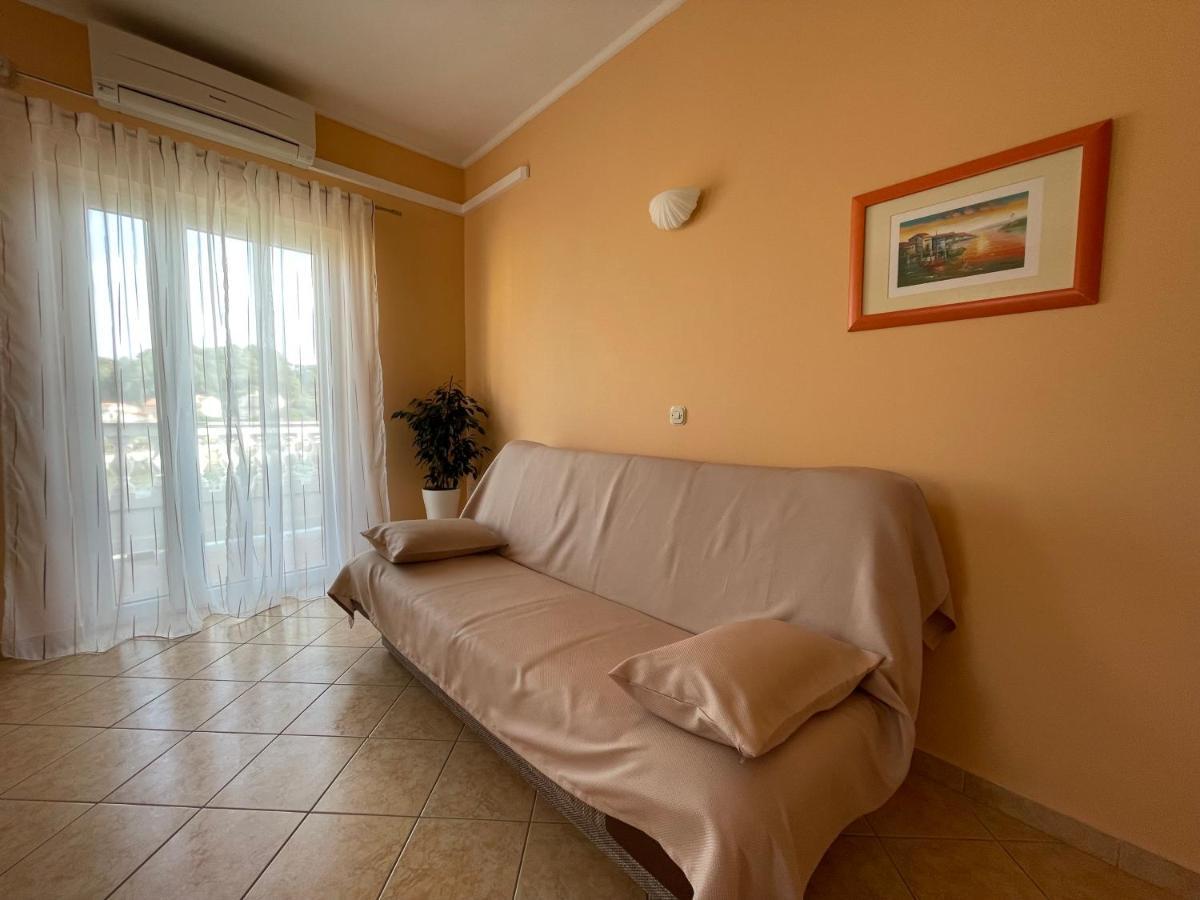 Apartmani Ruzarija Rab Town Kültér fotó