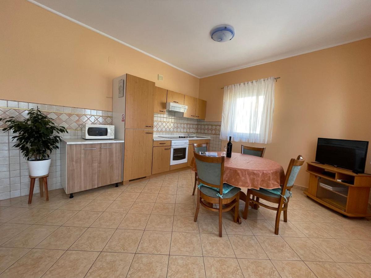 Apartmani Ruzarija Rab Town Kültér fotó
